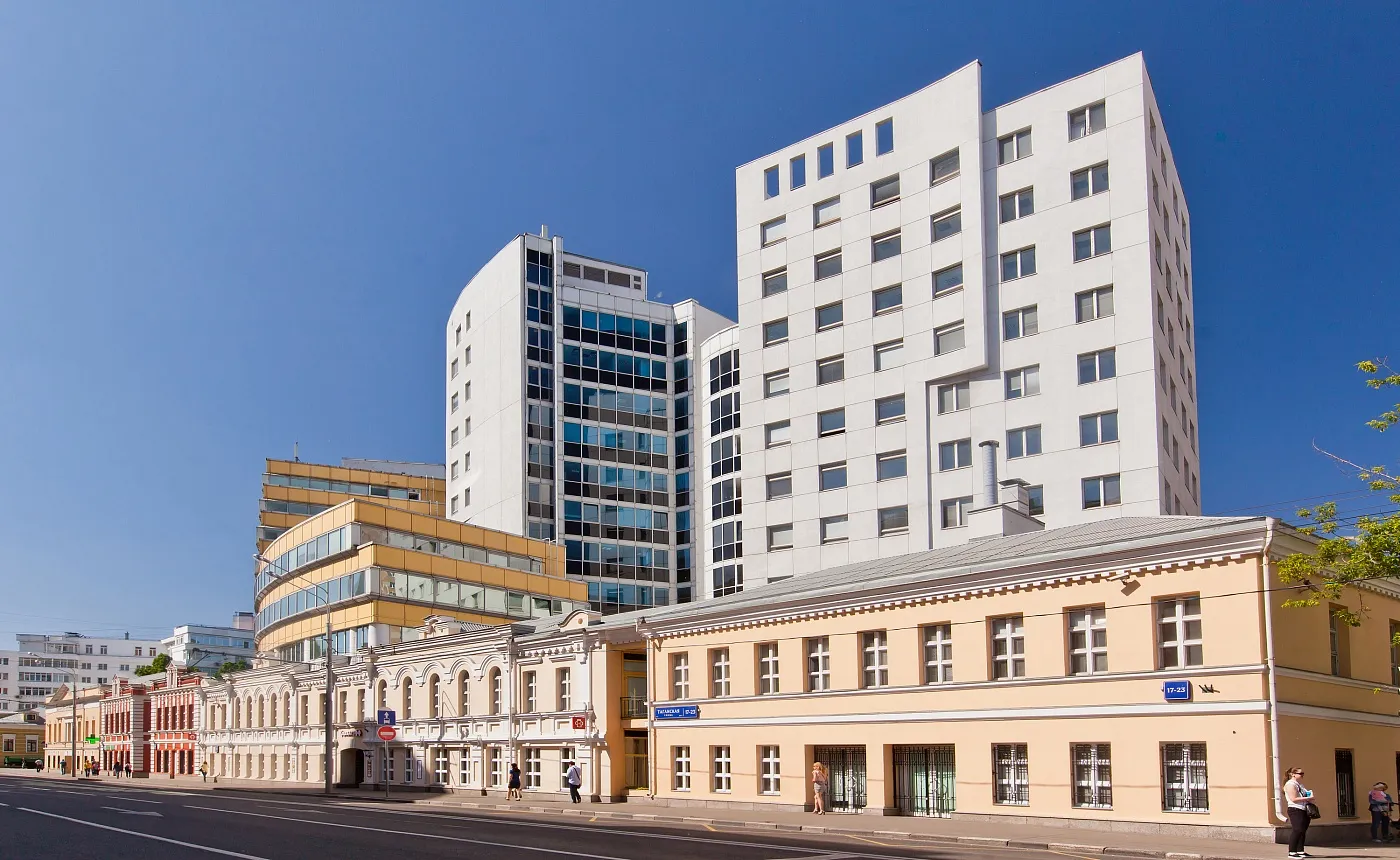 Мосэнка Парк Тауэрс: башни комплекса со стороны таганской улицы
